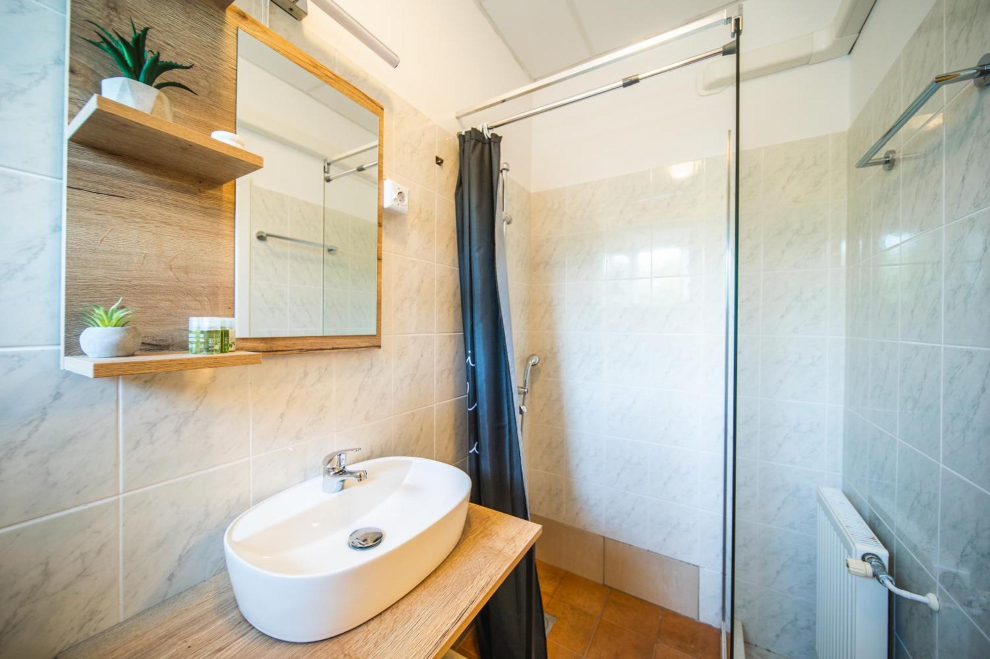 Orgula Hotel Lumbarda Luaran gambar