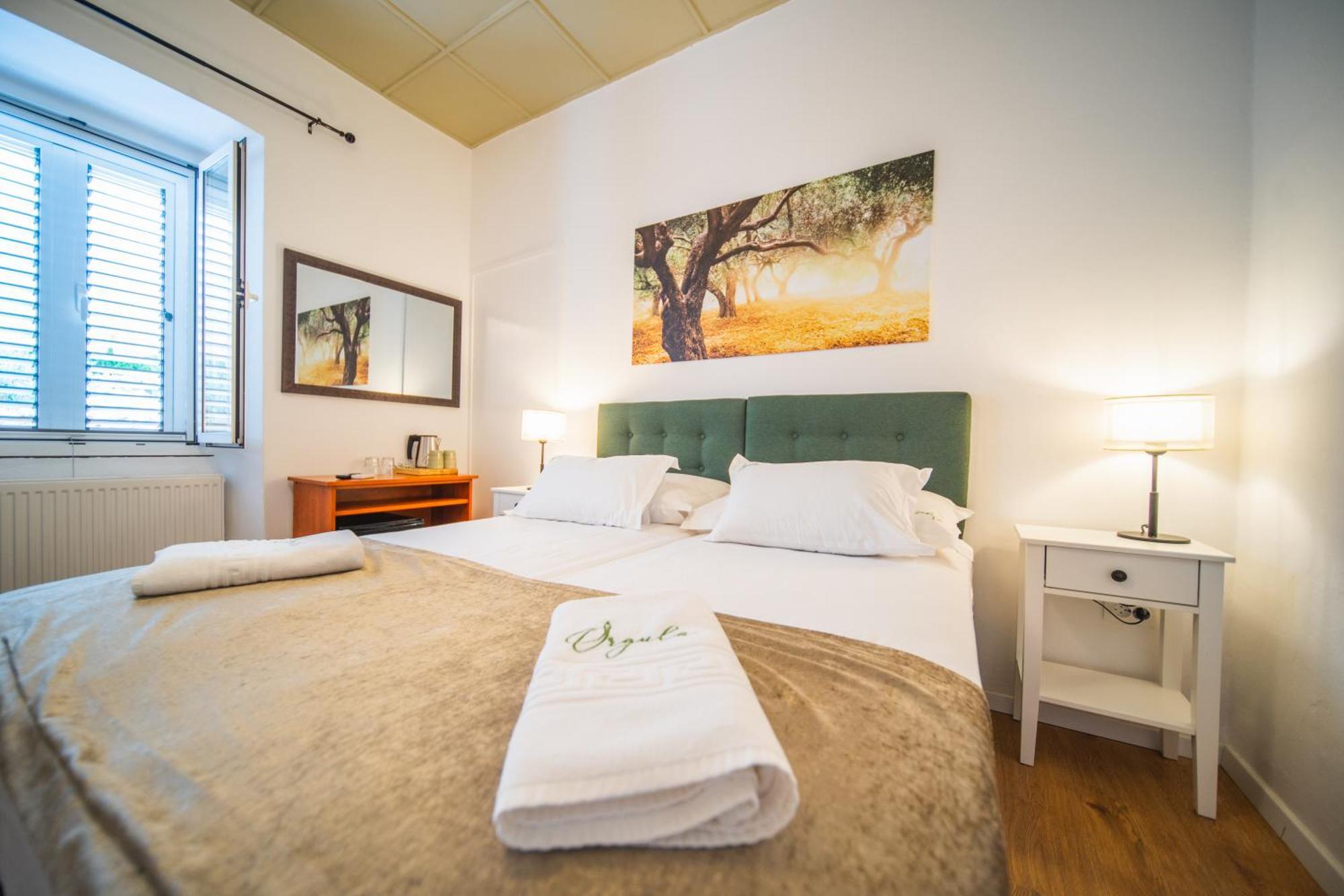 Orgula Hotel Lumbarda Luaran gambar