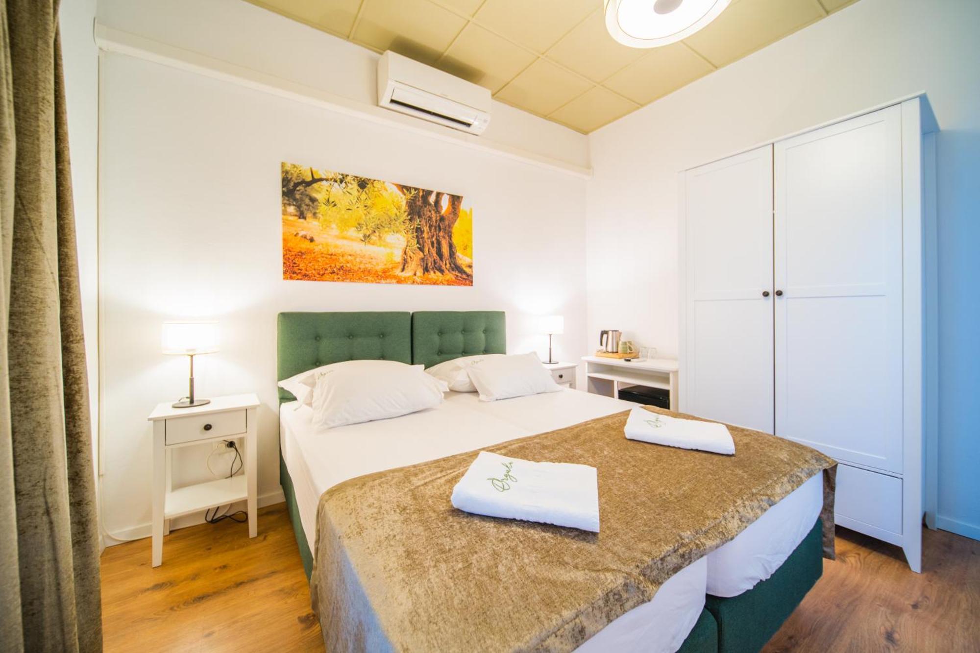 Orgula Hotel Lumbarda Luaran gambar